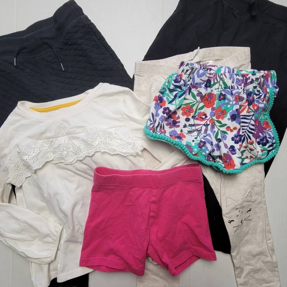 Girl's 4 / 4t Clothing Bundle